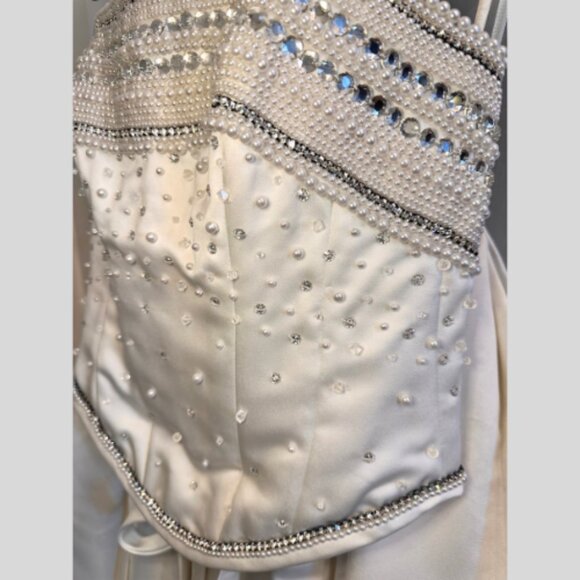 Maggie Soterro Wedding Gown White Size 8 - Picture 6 of 16